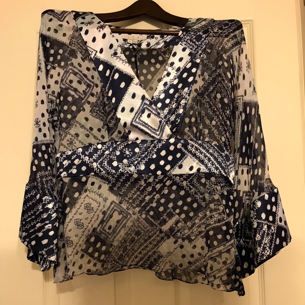 Ladies top